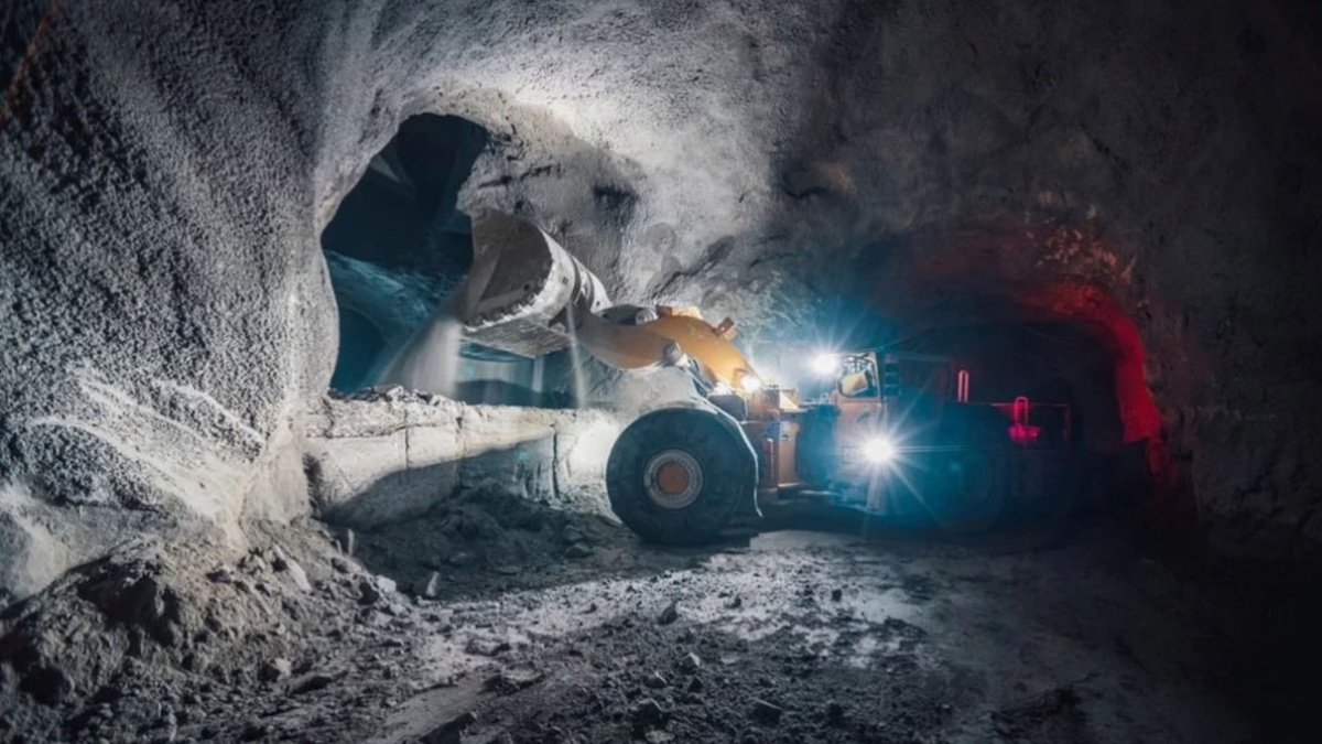 Подземная добыча апатитовой руды