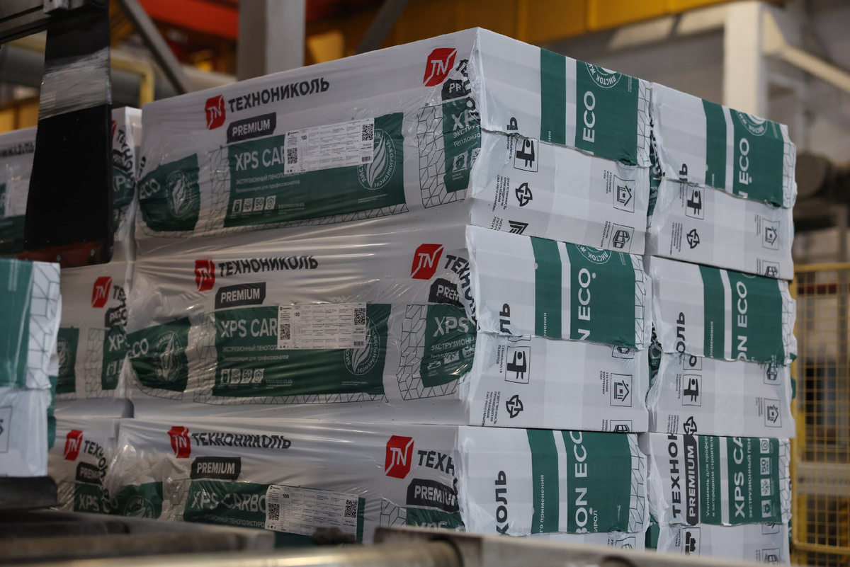 QR-код на этикетке показывает номер партии, завод изготовитель, а также все обязательные документы по этой партии утелителя