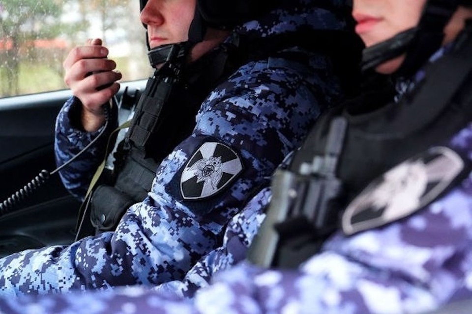    Задержаны рецидивисты, пытавшиеся обокрасть дом детского творчества в Пушкино. Фото: пресс-служба ГУ Росгвардии