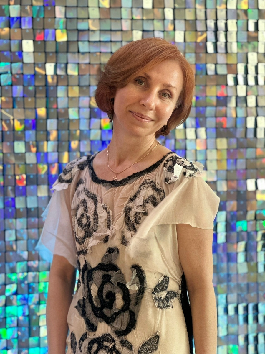 Ирина Польская – сертифицированный игропрактик, обучающий тренер, ведущая трансформационно-развлекательной игры «Отыграйся по полной»