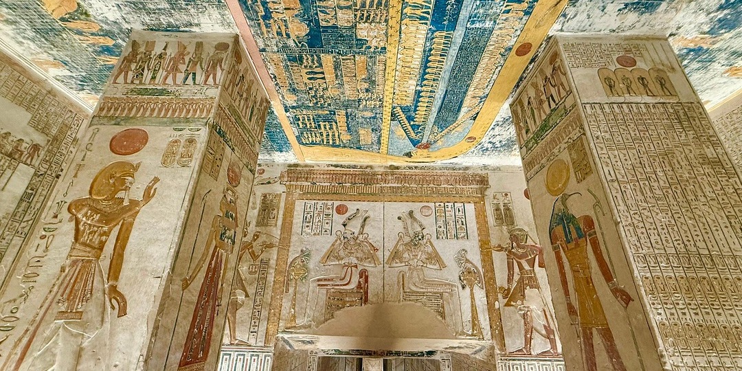 «Пирамиды, песок и ни одной скрепки»: как я купила eSIM для Египта и забыла о роуминге