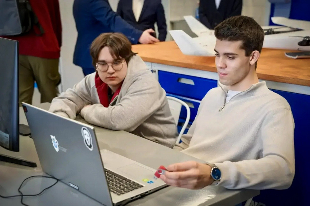    Фото: https://www.gov.spb.ru/press/governor/314638/