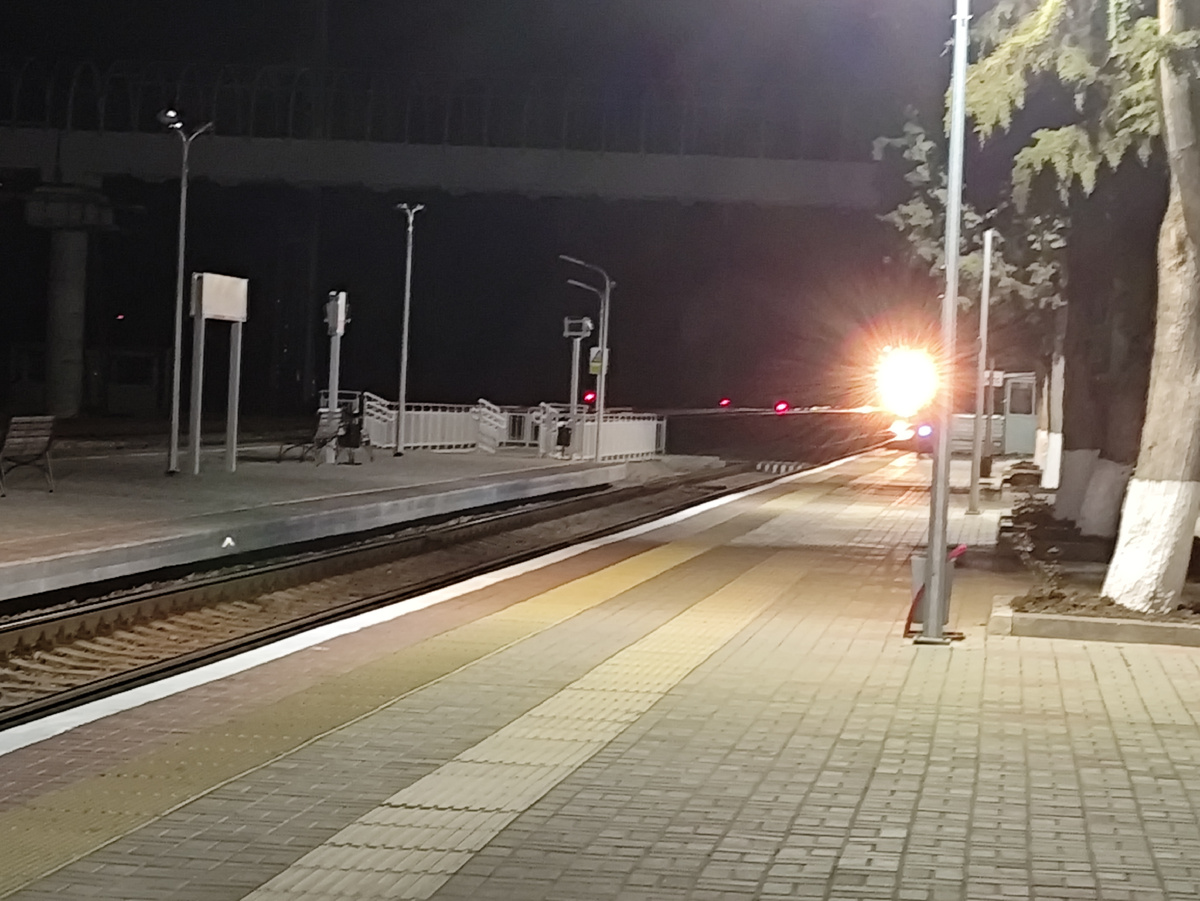 Едет наш паровозик.