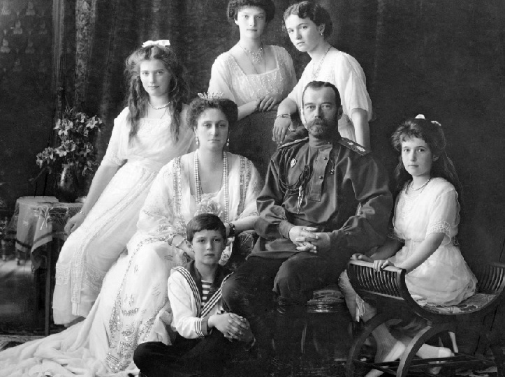 К нам на классный час приходил участник расстрела Царя Николая II. Могло ли такое быть?