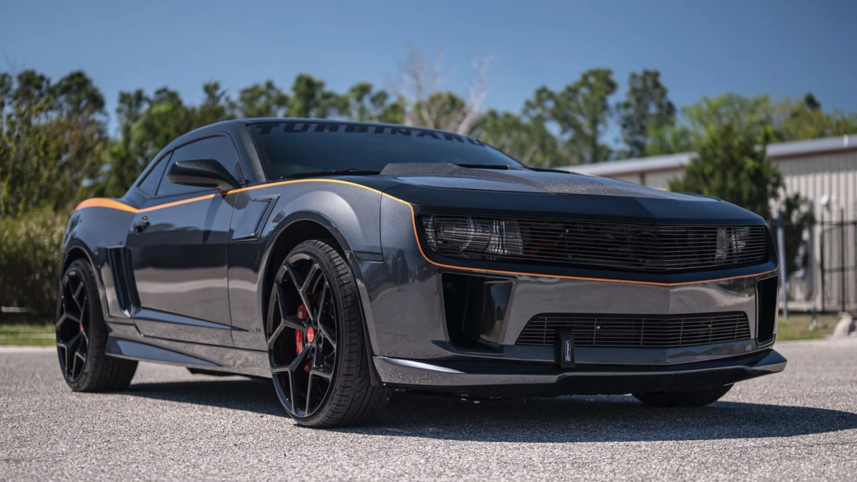 Chevrolet Camaro 2010 с двигателем Boeing