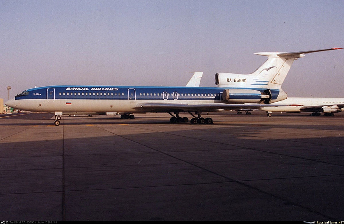 Ту-154 Авиакомпании "Байкал". Автор: X, источник: https://russianplanes.net/id282143