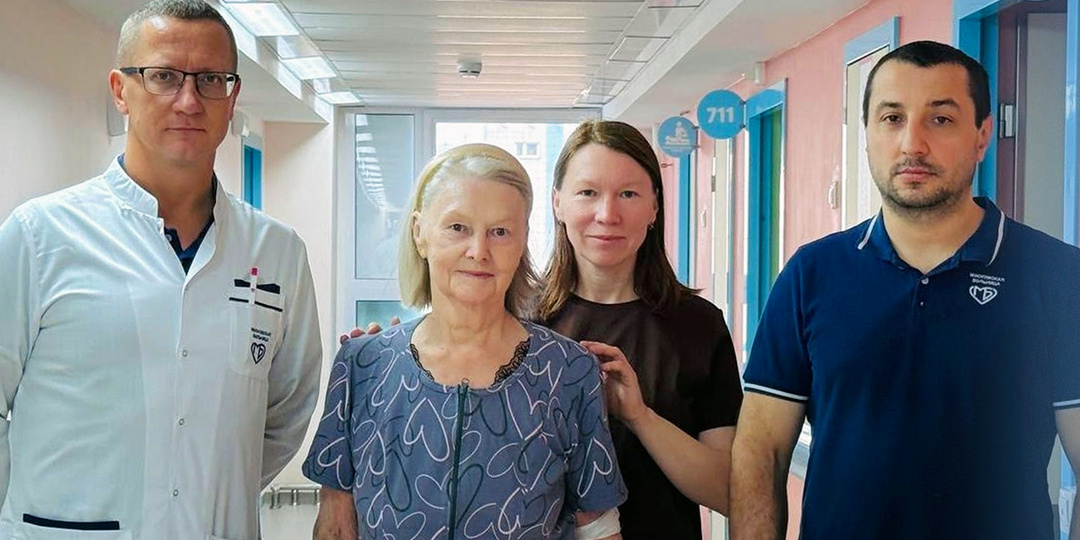 В ГКБ Юдина выполнили эндопротезирование тазобедренного сустава женщине с кардиостимулятором