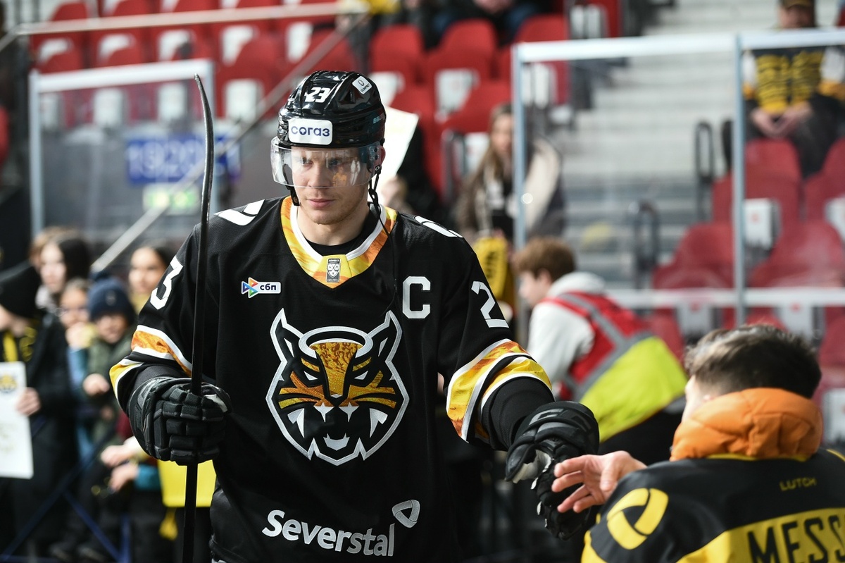 Для Адама Лишки  минувший сезон стал седьмым в  «Северстали». Редкая верность одному клубу. Особенно для легионера. Фото: Александр Коркка