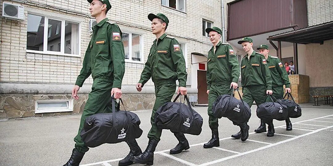 Права во время срочной службы в армии в 2026 году: что должен знать каждый призывник и его родители.