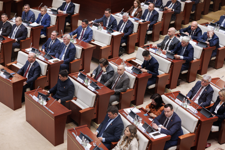    По новому закону глава муниципалитета одновременно замещает государственную должность субъекта и муниципальную должность. При этом регион может наделить таким статусом и глав сельских поселений, но в Татарстане так делать не стали.   
Фото: «БИЗНЕС Online»