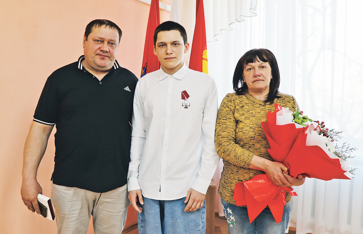 Михаил Смирнов с родителями