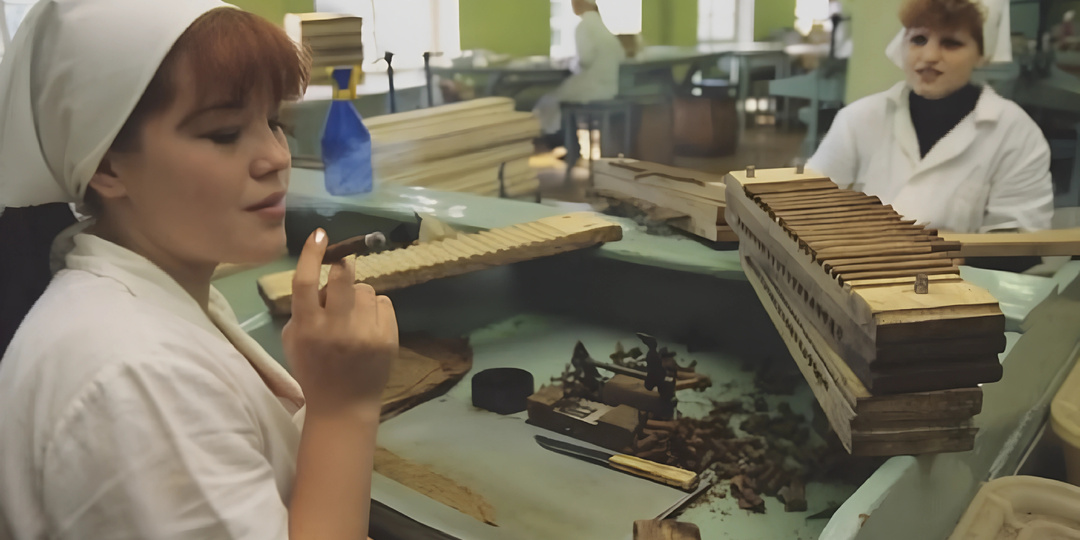 Табачные фабрики России, которые до сих пор не продались США и Европе: они продолжают выпускать натуральную продукцию