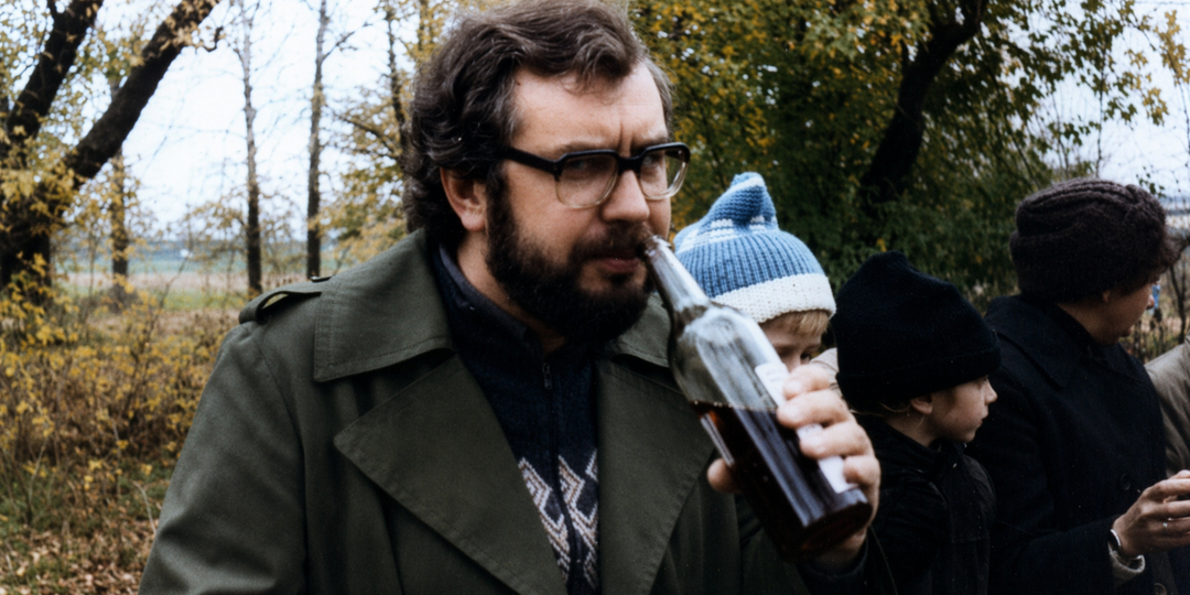 Самые странные алкогольные напитки СССР: что это вообще было и сколько стоило?