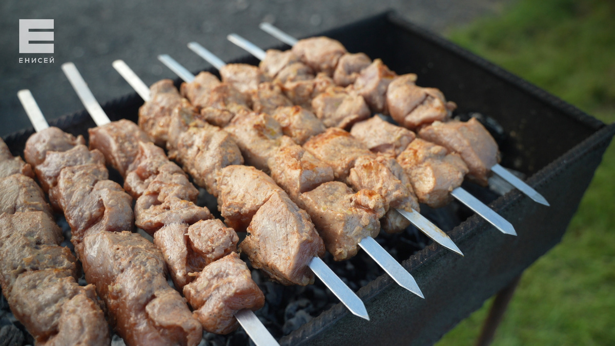     Рассказываем, сколько стоит снять коттедж на майские праздники в Красноярске