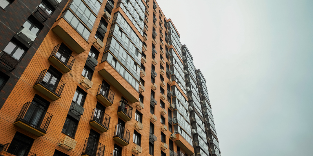 Почти 95% детей-сирот в Подмосковье получают жилье по электронному сертификату