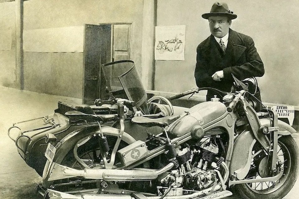    Мотоконструктор Можаров. 1933 год. Фото: Госархив Удмуртии
