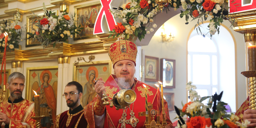 Божественная литургия Архиерейским чином в Покровском храме села Булгаково