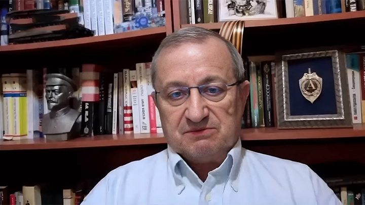    Яков Кедми недоумевает: почему после ударов противника по порту Усть-Луга мы до сих пор не дали достойного ответа? Скриншот: YouTube