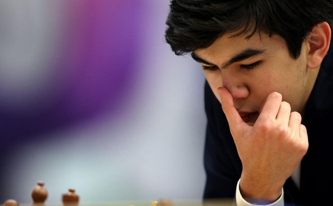 Победитель Турнира претендентов-2026 узбекский шахматист Жавохир Синдаров.