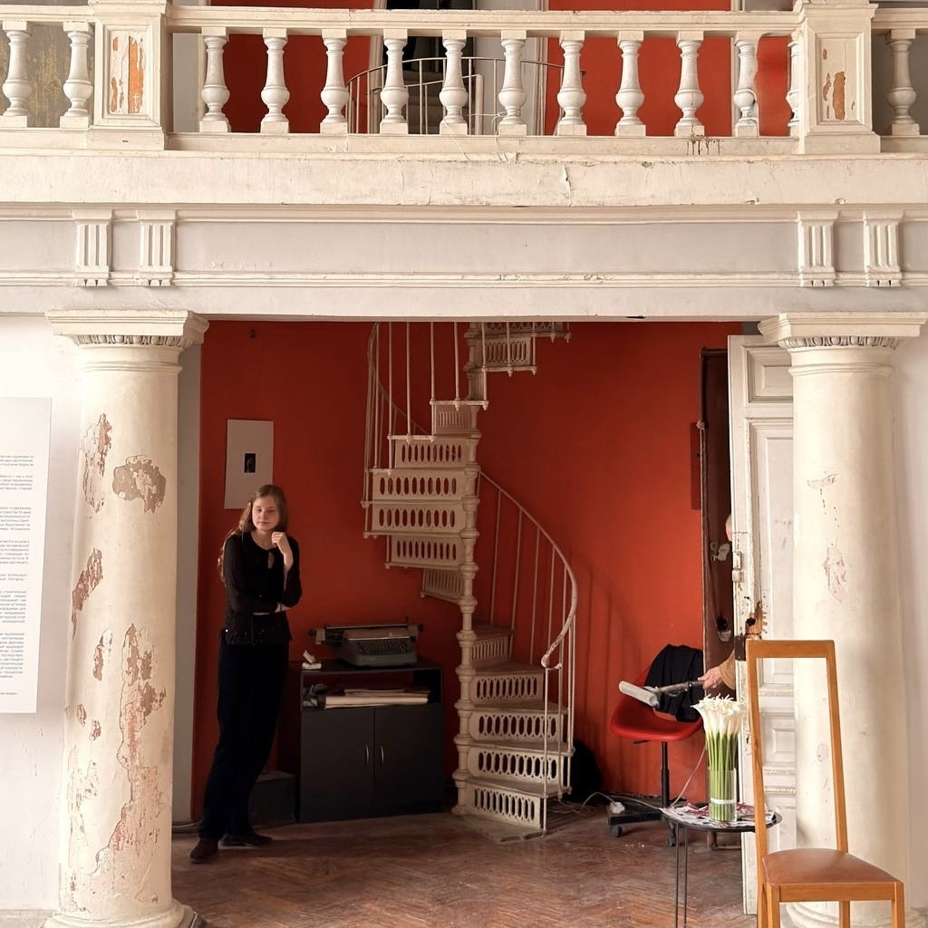 На выставке