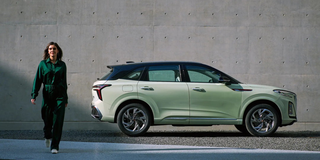 Китайский премиум без иллюзий: почему HONGQI HS3 и HS5 забирают клиентов у немцев