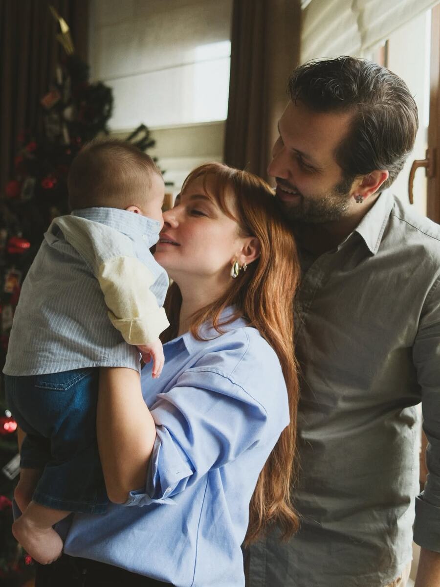 Башак Гюмюльджинелиоглу и Чагры Чытанак с сыном