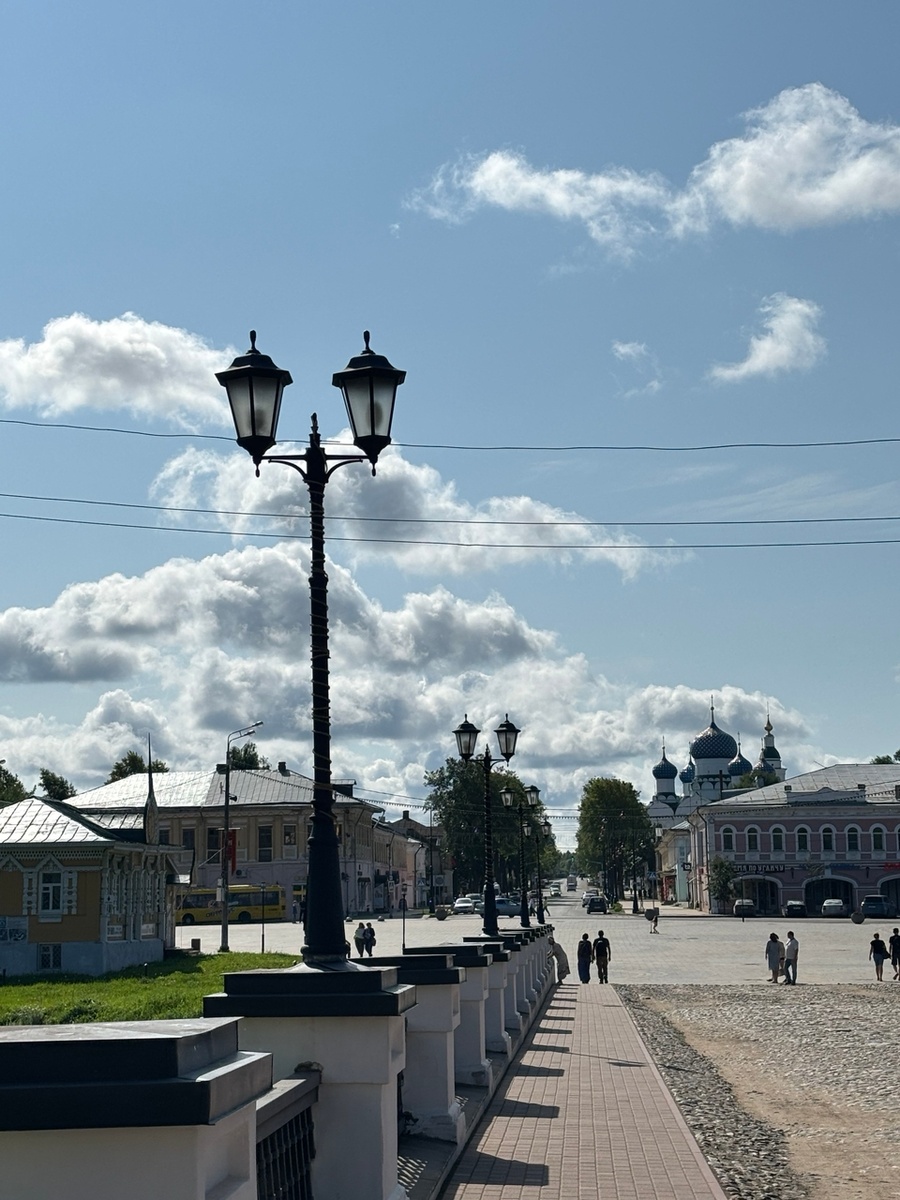 Центральная улочка очень чистая и ухоженная