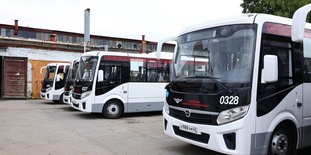 Рязанцы часами ждут маршрутку №99, власти объяснили перебои в работе транспорта