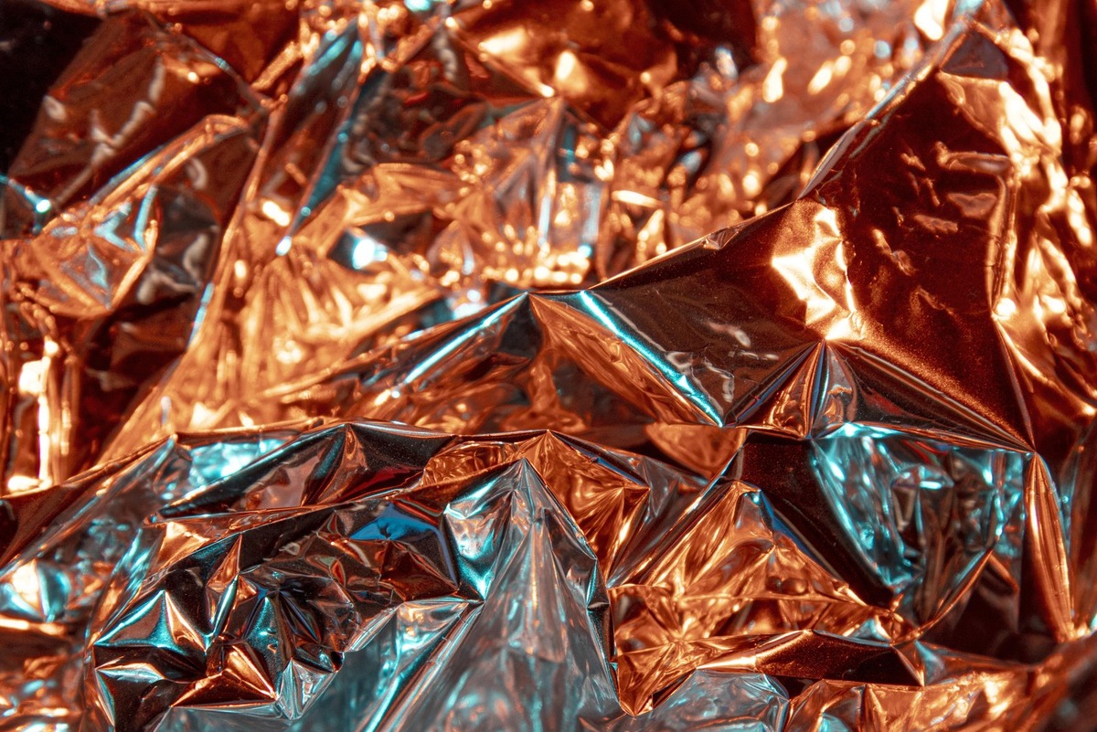    Халькопирит — основной в мире минерал, содержащий медь, но он ведет себя удивительно сложным образом, что ограничивает эффективность его извлечения.