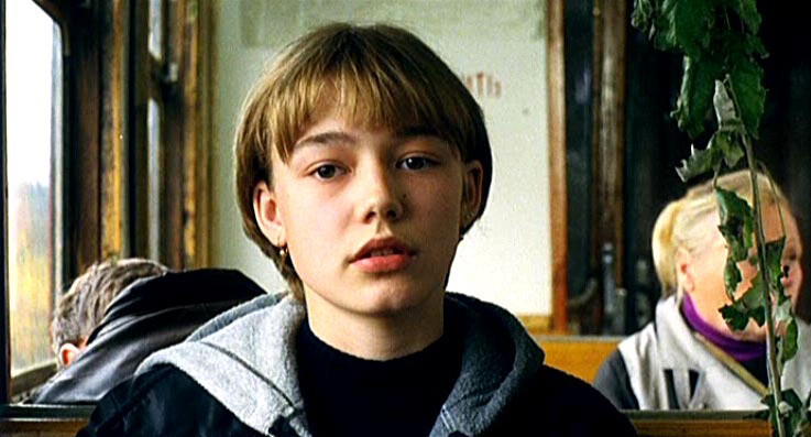Кадр из фильма «Сестры», 2001