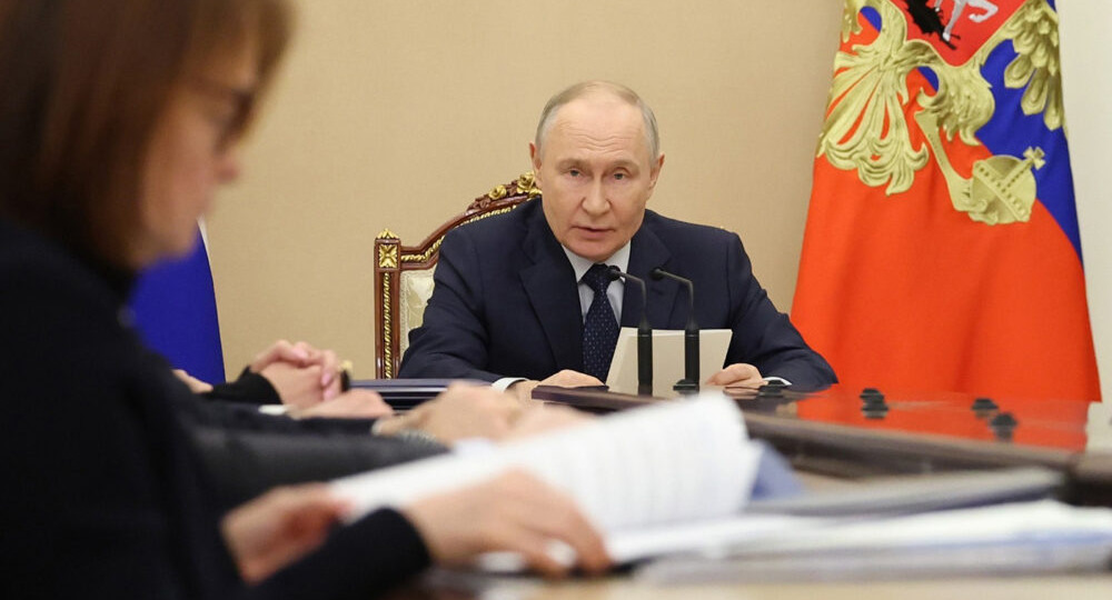 «Оказались в минусе»: Путин откровенно высказался об экономике России