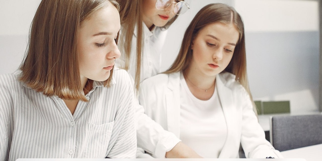 Как правильно оформить студентов на практику в организации: 2 способа для кадровика