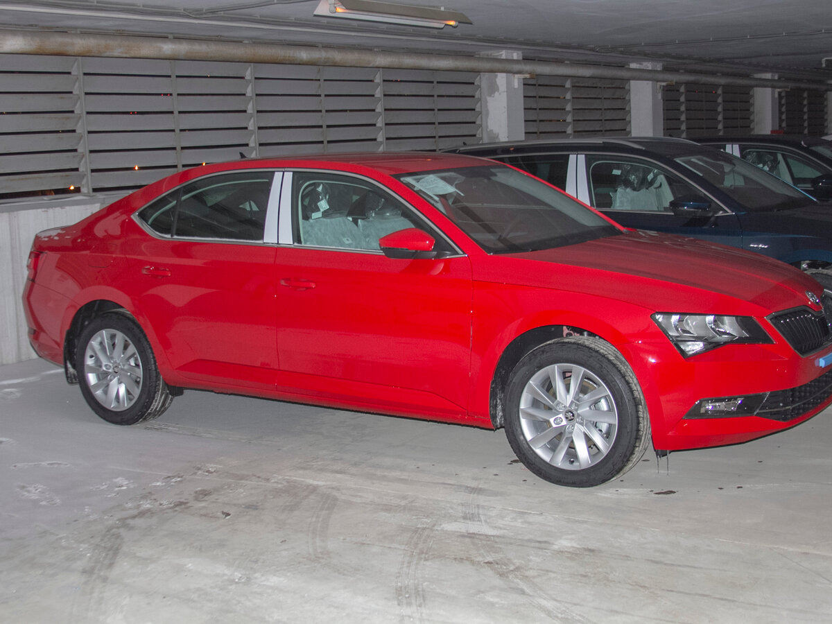 https://auto.ru/cars/new/group/skoda/superb/20483612/0/1045891748-d8a9/