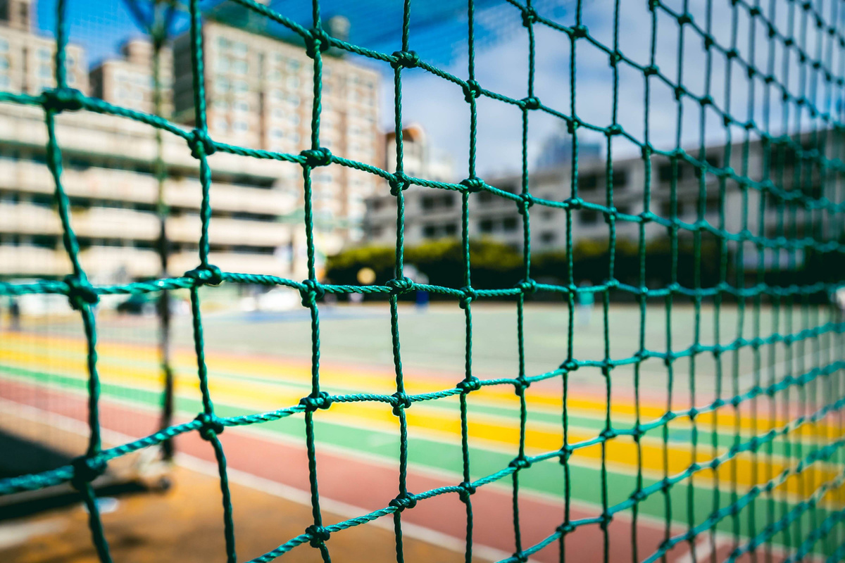 Уголок школьного двора (123rf)