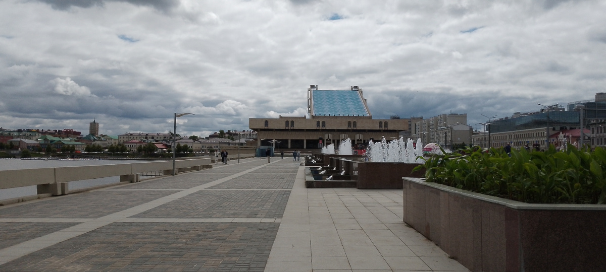 Центр Казани, набережная озера Кабан, Гуляем здесь бесплатно