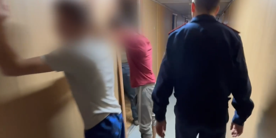 В Нижегородской области начальник отдела по вопросам миграции районного отдела полиции предстанет перед судом за коррупцию и мигрантов.