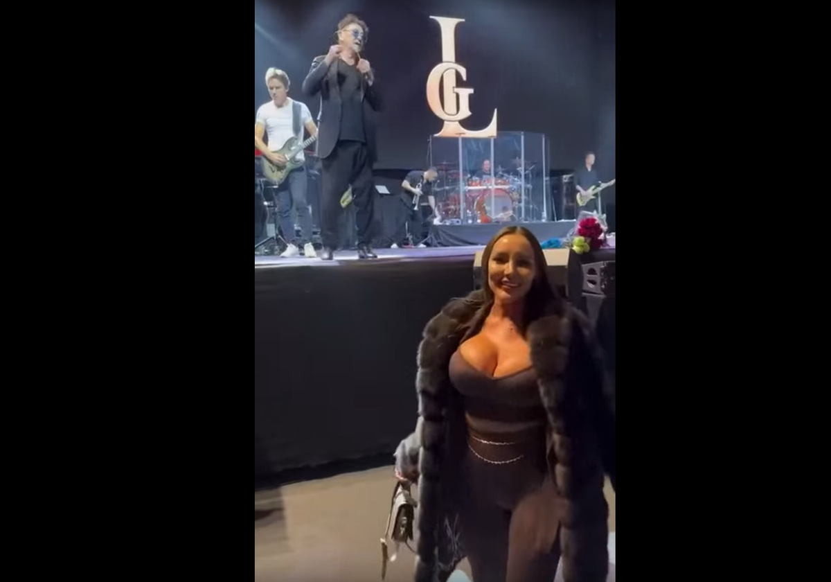 скриншот из видео 