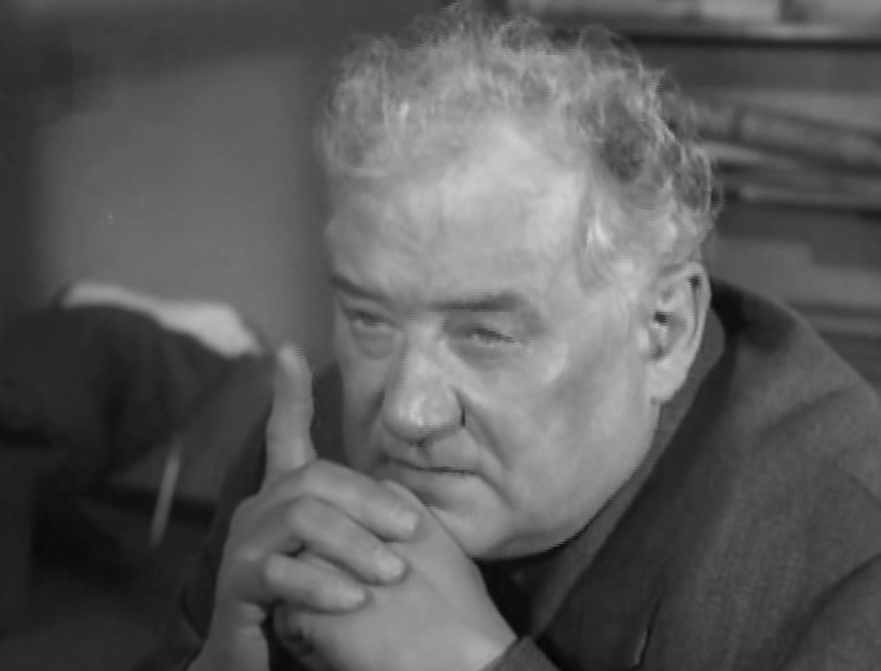 Кадр из фильма. Юрий Толубеев в роли председателя совхоза