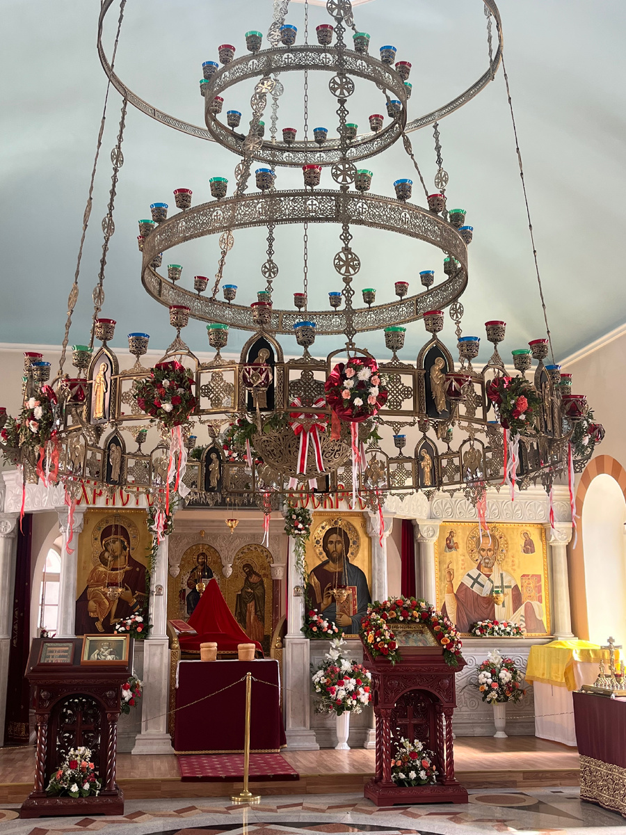 Храм Святителя Николая Чудотворца при Уральском горном университете (Свято-Никольская церковь) — православный храм в Екатеринбурге