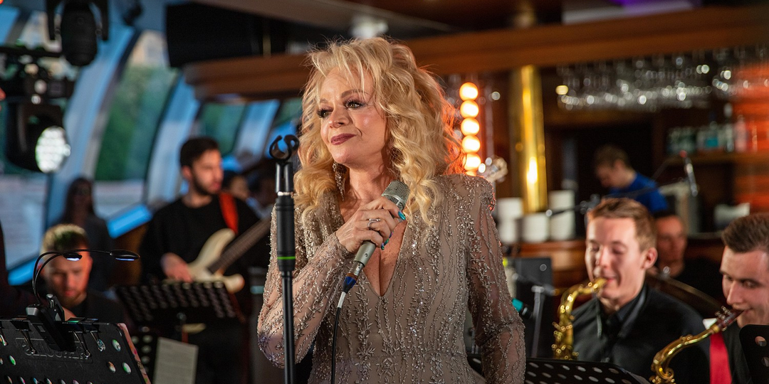 «Я пою, вы платите»: Академия Долиной — это дойная корова за 160 миллионов без права на образование