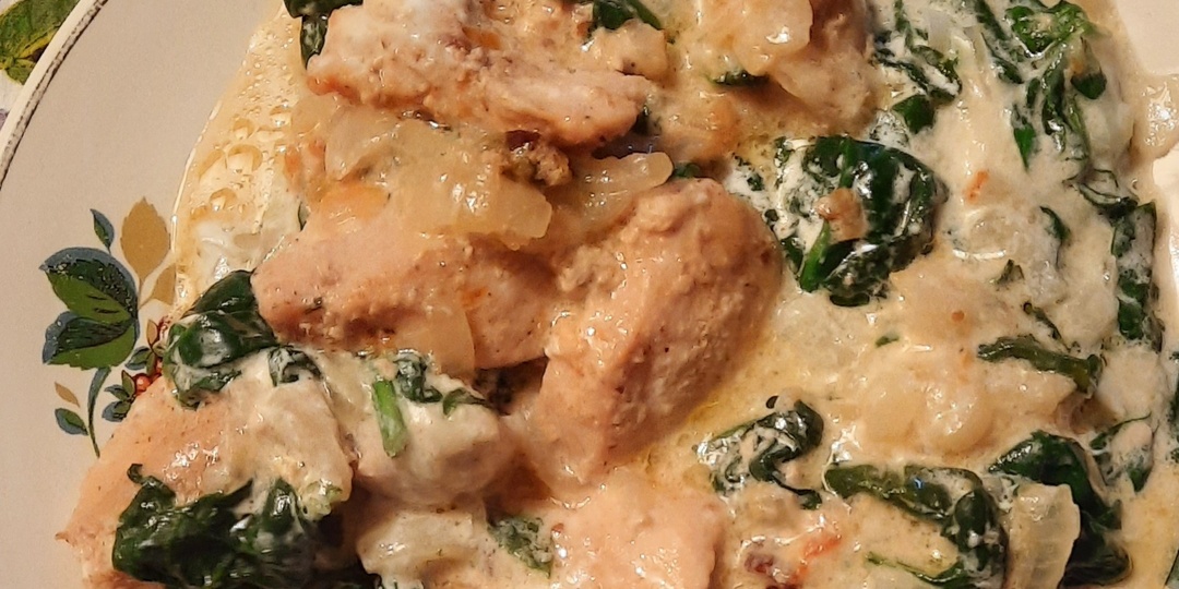 Куриное филе с гарниром из шпината 🍃🍃🍃