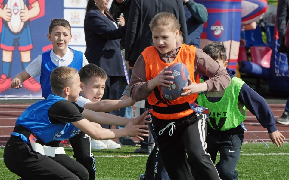    Финал школьной лиги ЦСКА по тэг-рэгби в Мариуполе Александр ИВАНОВ