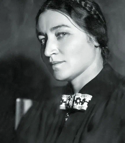 Полина Жемчужина
