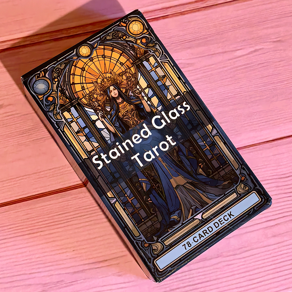 Stained Glass Tarot: дизайн коробки, пиратское издание (фото моё)