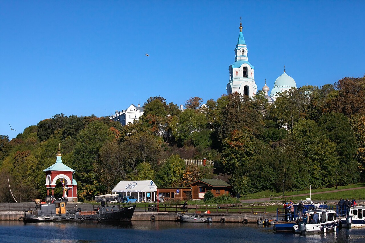 Валаам, причал и Спасо-Преображенский собор – Витюгова Женя on Wikipedia