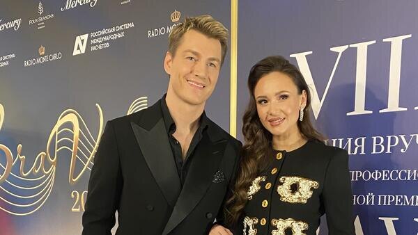 Гарифуллина с шикарным кольцом, Долина — в сережках за 400 тысяч: звезды блистали на премии BraVо