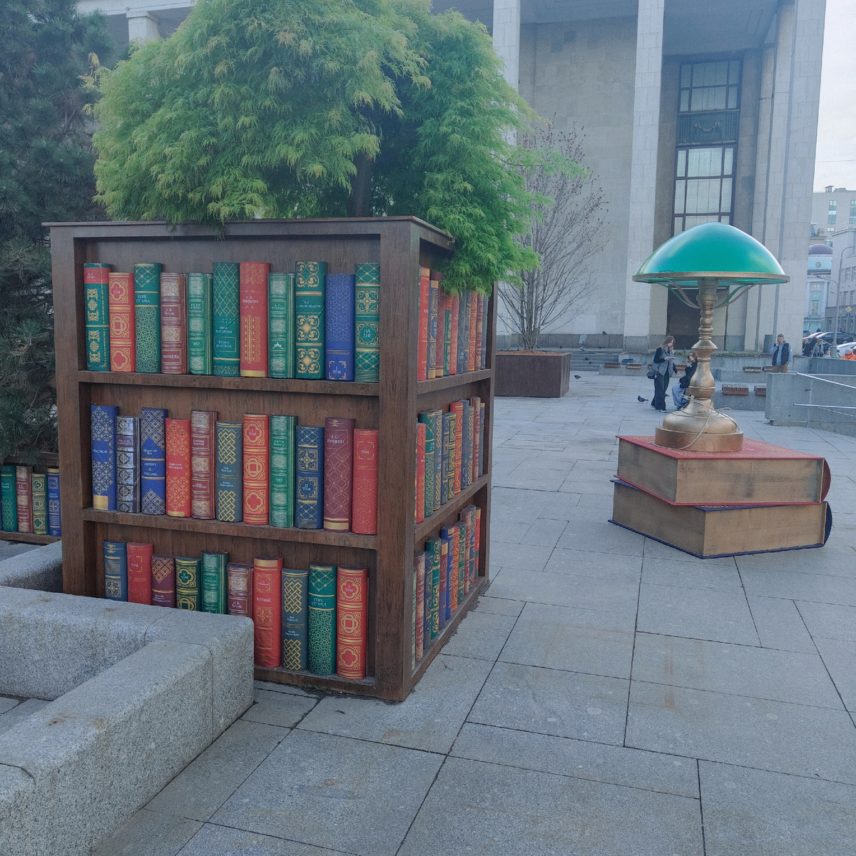 Фотозона у Библиотеки им. Ленина (фото автора) 