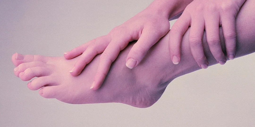 Стопы как индикатор возраста: 5 изменений, которые вы зря списываете на усталость