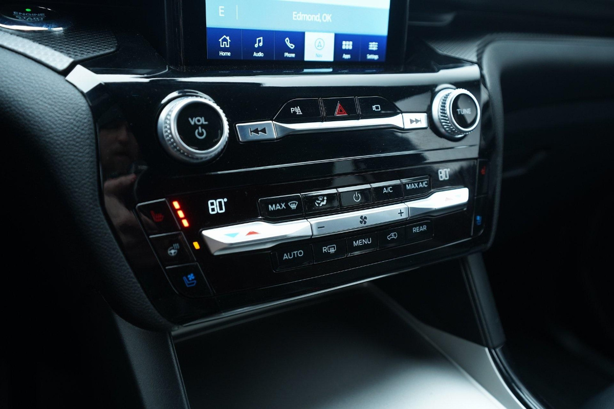    Ford Explorer 6 ST. Фото exoticmotorsportsok.com