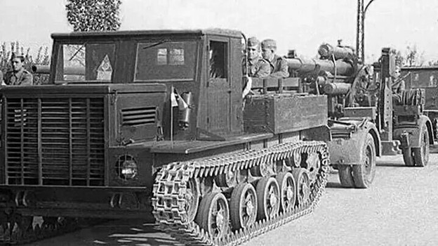 Артиллерийский тягач Я-12